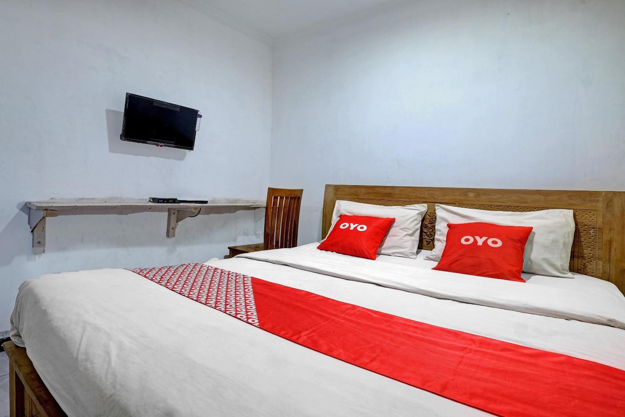 Oyo Life 92877 Hotel Rainbow 7296 Semarang Extérieur photo